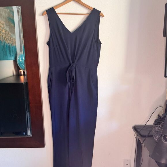 Vince Camuto Women’s Navy Sleeveless Wide Leg Jumpsuit Size L Tie Waist Pockets - Picture 1 of 7